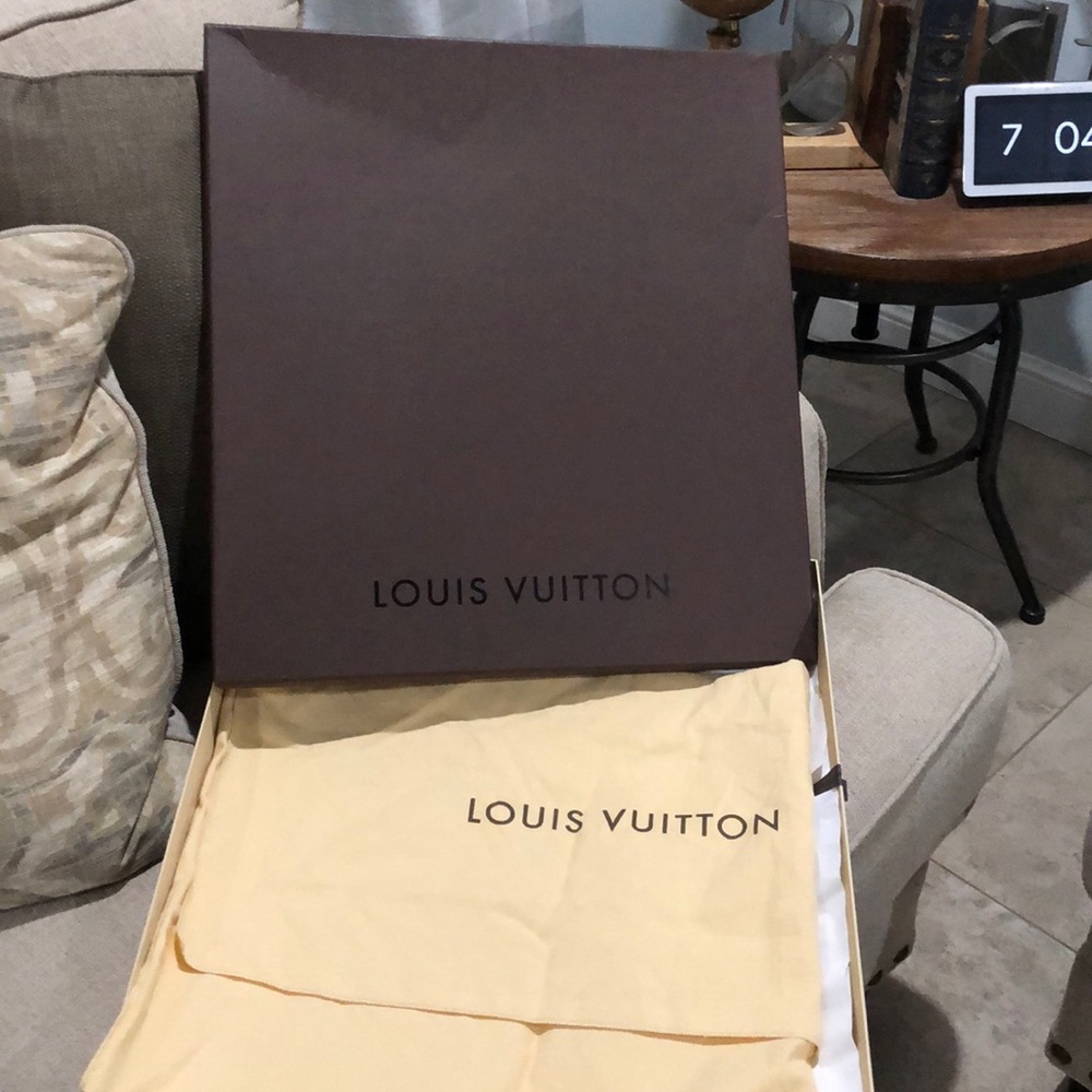 Big Large Brown Box & xtra large Dust Bag